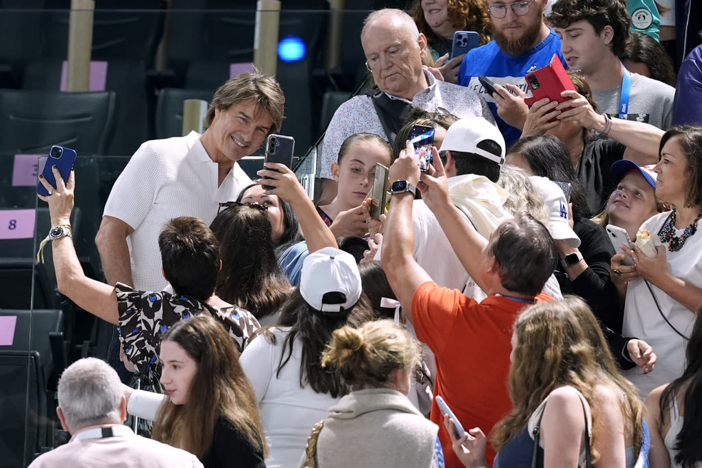 Tom Cruise, more stars attend Simone Biles’ Olympic return