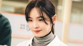 Connection K-Drama: Jeon Mi-Do Looks Confident As a Reporter