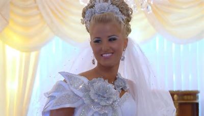 Teen traveller bride marries first cousin in huge wedding with 73 best men