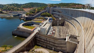 España y Portugal acuerdan el trasvase de agua desde la presa de Alqueva hasta Huelva