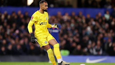 Chelsea 'keen to sign new goalkeeper to compete with Robert Sanchez'