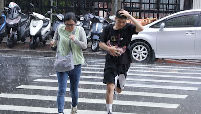 快訊／雨區移動！7地淹水警戒 台北市大安、信義區入列