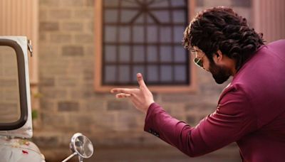 The RajaSaab Glimpse: Prabhas carries his inimitable swag in Fan India Glimpse of this horror comedy