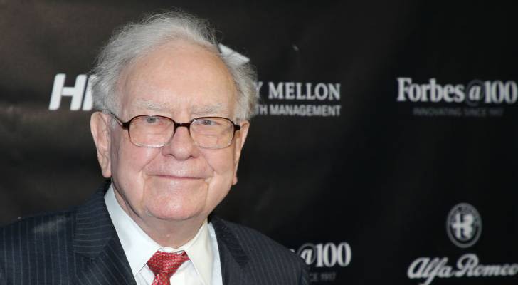 3 bad investing mistakes that put your retirement at serious risk, according to Warren Buffett