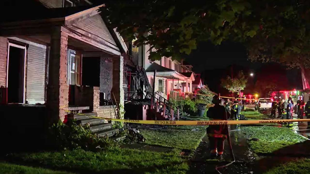 1 killed in Detroit house fire
