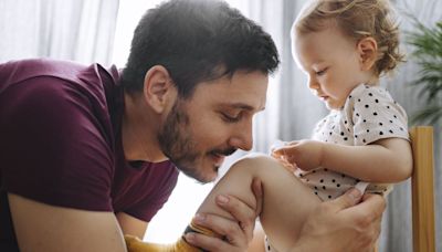 Fun Fact: Babies Don't Have Kneecaps–Here's This Dad's Hilarious Reaction