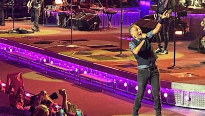 Bruce Springsteen and E Street Band alive and well in 3-plus hours of thunderous hits