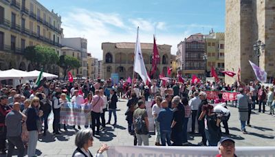 Un centenar de extremeños reclaman en Zamora la apertura del corredor ferroviaria Ruta de la Plata