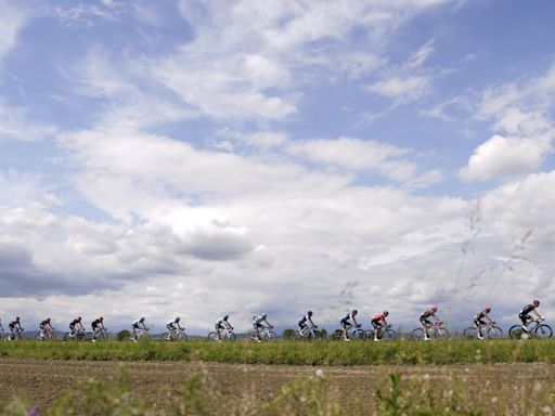 Giro de Italia 2024, en directo | Etapa 2: Sigue el final en Santuario di Oropa, en vivo