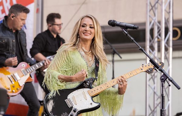 Can Carrie Underwood Really Play the Guitar?