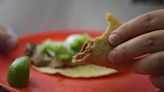 Puesto de tacos en México hace historia al conseguir una estrella Michelin - La Opinión