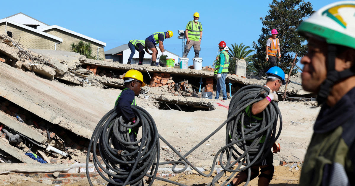 Hope fades for survivors 3 days after South Africa building collapse