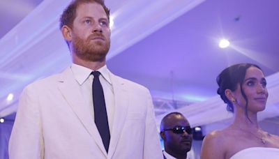 Harry and Meghan's 'powerful' message to the Firm with one move