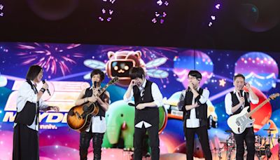 五月天、蔡依林大陸開唱喊「我們中國」 台灣藝人陸續表態