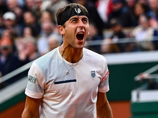 Tomás Etcheverry debutó con un triunfo en Roland Garros frente al francés Arthur Cazaux