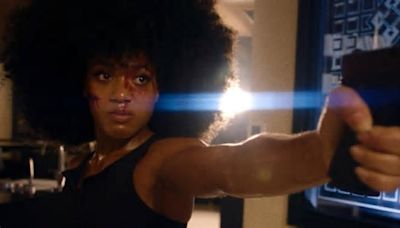 La película de acción de Netflix con una protagonista de armas tomar y una misión que parece imposible