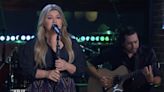 Kelly Clarkson Is ‘Waiting For Tonight’ With Sultry Jennifer Lopez Cover: Watch