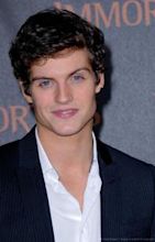 Daniel Sharman