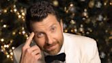 Brett Eldredge Announces the Return of His Annual Glow Live Christmas Tour