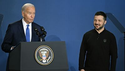 Neuer Lapsus: Biden stellt Selenskyj bei Nato-Zeremonie irrtümlich als Putin vor