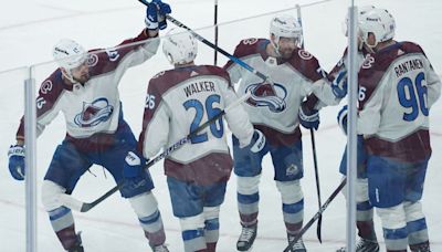 Avs 'kept playing smart,' ground Jets to advance