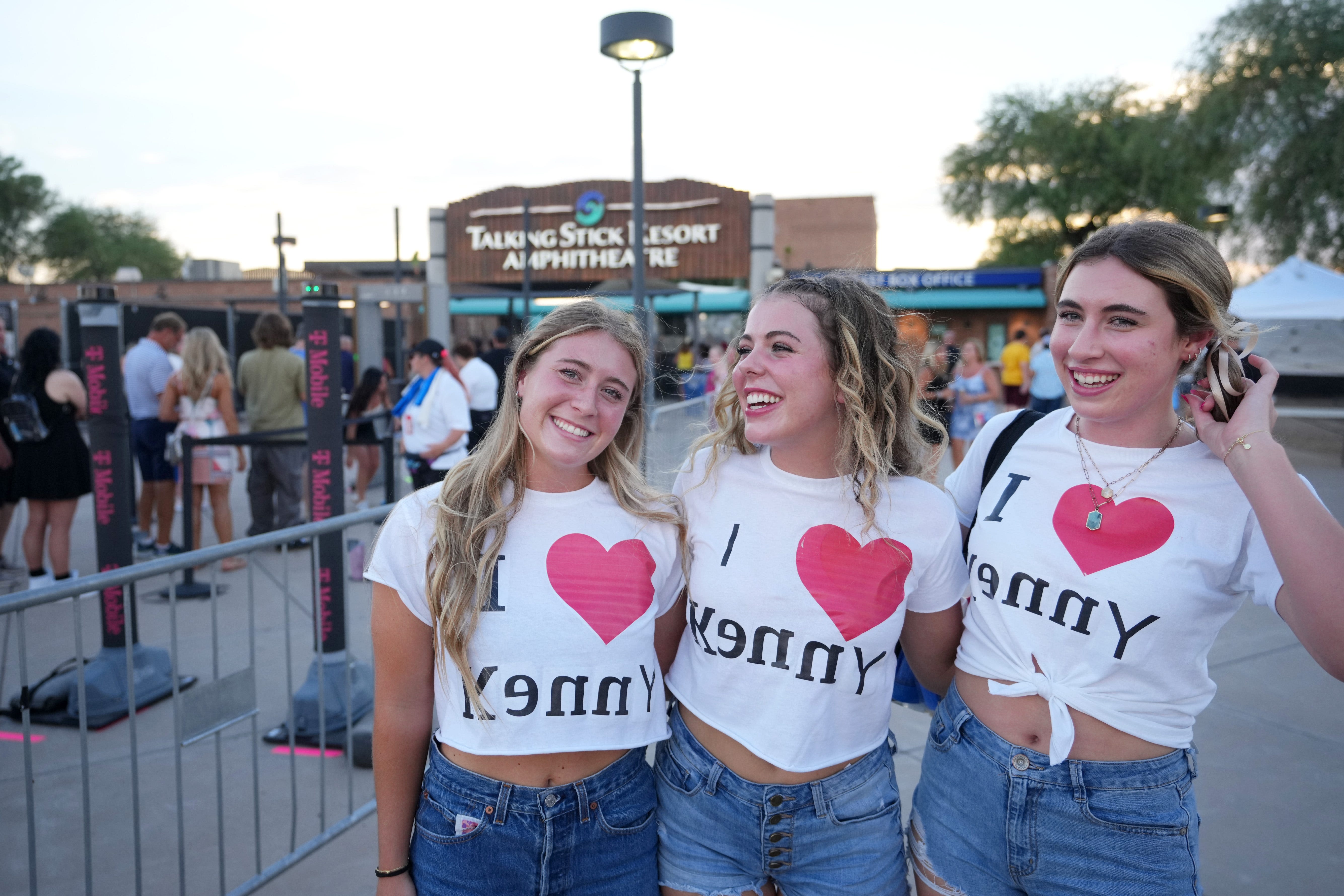 Severe weather cancels Kenny Chesney concert in Phoenix. Here's the new date