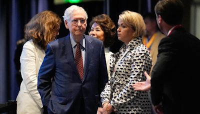 Mitch McConnell booed at RNC while pledging Kentucky's delegates to Donald Trump