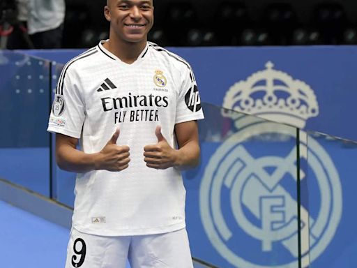 Kylian Mbappe's unveiling as Real Madrid player sees 85,000 fans cheering for him