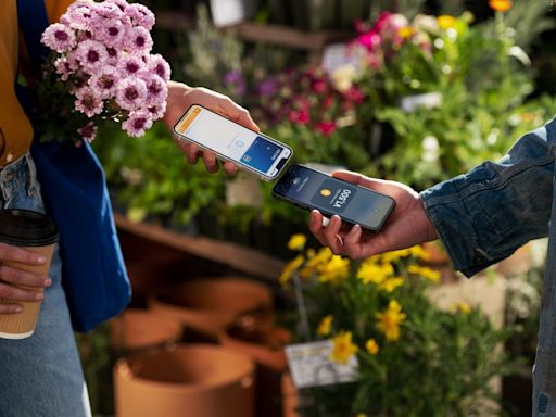 Apple's Tap to Pay on iPhone brings easier contactless payments to Canadian businesses