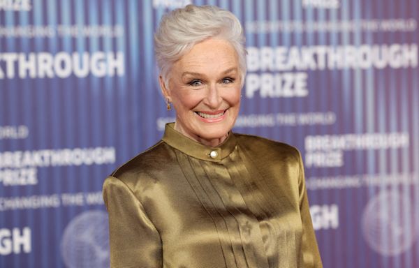 'Hillbilly Elegy' actress Glenn Close seemingly hits back at Vance's 'childless cat lady' line