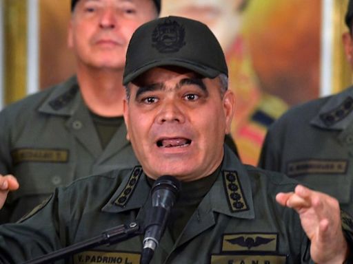 Vladimir Padrino López, el superministro de Maduro que maneja el poder y las armas en las sombras en Venezuela