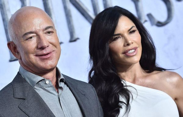 Billionaire Jeff Bezos' Fiancée Lauren Sánchez Drops Longtime Publicist and Hires New Rep After...