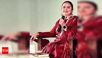 Divya Dutta shares her Bollywood journey and literary pursuits | Nagpur News - Times of India