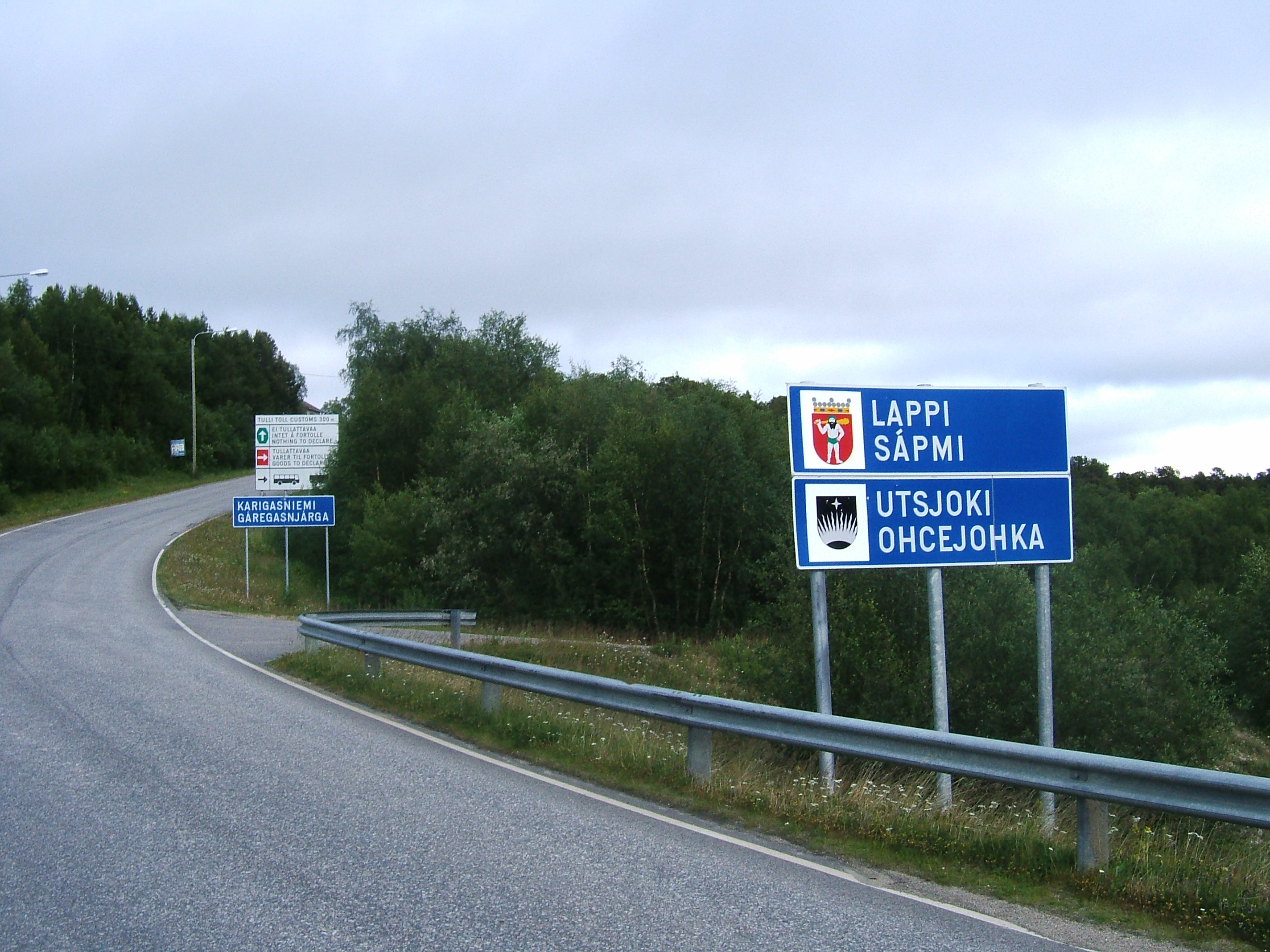 Karigasniemi_border_20090715.jpg