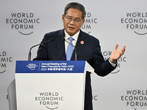 China premier calls to 'oppose decoupling' at economic forum