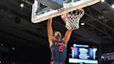 DaRon Holmes sets career-high in points in Dayton’s win at Davidson