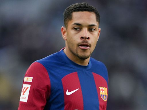 Xavi speaks out on Vitor Roque situation after €30m Barcelona striker linked with swap deal for Man Utd outcast Mason Greenwood | Goal.com United Arab Emirates