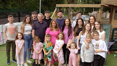 Inside 22 Kids and Counting Sue Radford’s weekend in £40k motorhome - feeding family with one-pan dish