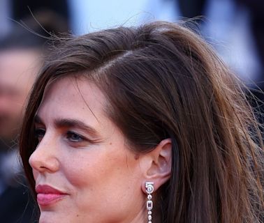 Carlota Casiraghi (o la novia relajada) en Cannes