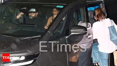 Abhishek Bachchan steps out with rumoured couple Agastya Nanda and Suhana Khan along with Navya Naveli Nanda | Hindi Movie News - Times of India