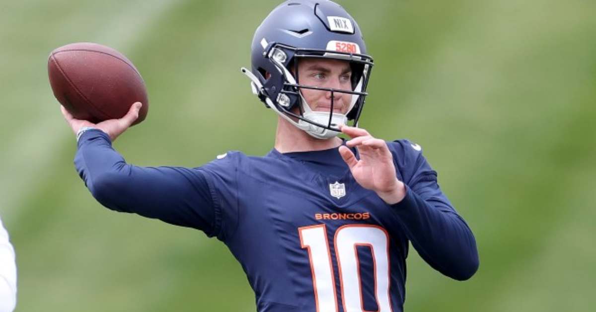 Bo Nix looks to erase bad history going back to Dan Marino