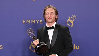 Jeremy Allen White Looked Cool While Winning Another Emmy