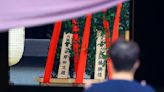 Japan leader sends offerings to controversial Tokyo shrine