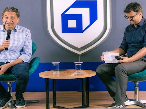 Ex-Microsoft India head, Rajan Anandan visits Scaler School of Technology – Here’s what he observed