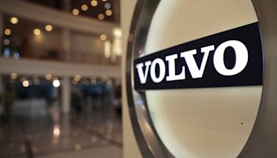 Volvo exceeds revenue expectations for Q2, but lowers sales forecast