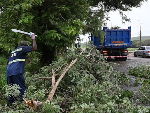 El huracán Beryl se dirige a México tras dejar destrucción en Jamaica y en el este del Caribe