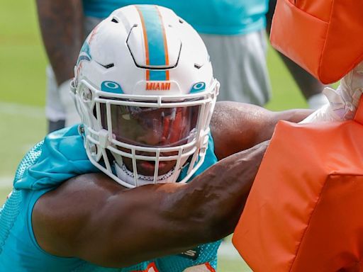 Ogbah returns to Fins after Barrett retirement