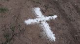 Ritual: ¿qué significa hacer una cruz de sal?
