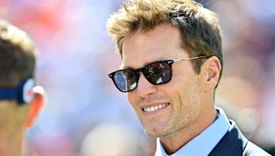 Tom Brady Roasted Mercilessly After His 'NFL on Fox' Broadcasting Debut