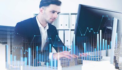 F&O Manual: Indices trades lower; Unusual activity in Bank Nifty ITM calls signals potential volatility ahead